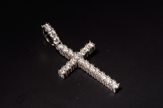 925 Sterling Silver Medium Cross Pendant
